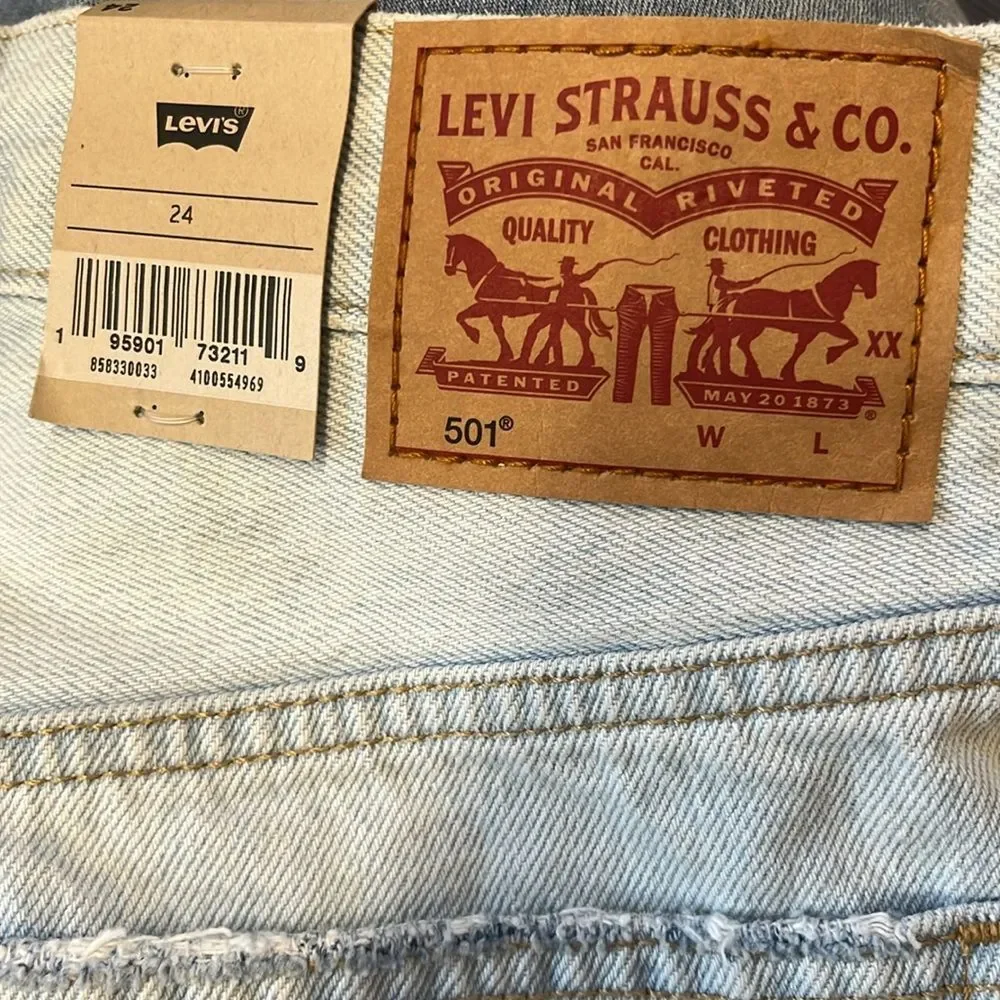 NWT Levi's 90's 501 Distressed High Rise Button Fly Denim Short in light wash 24